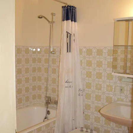 Avec Alcove, Face Mer, 50m De La Avec Balcon Et Garage Prive A - Fr-1-323-417 Apartment *