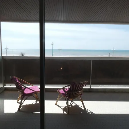 Apartment Avec Alcove, Face Mer, 50m De La Avec Balcon Et Garage Prive A - Fr-1-323-417 *